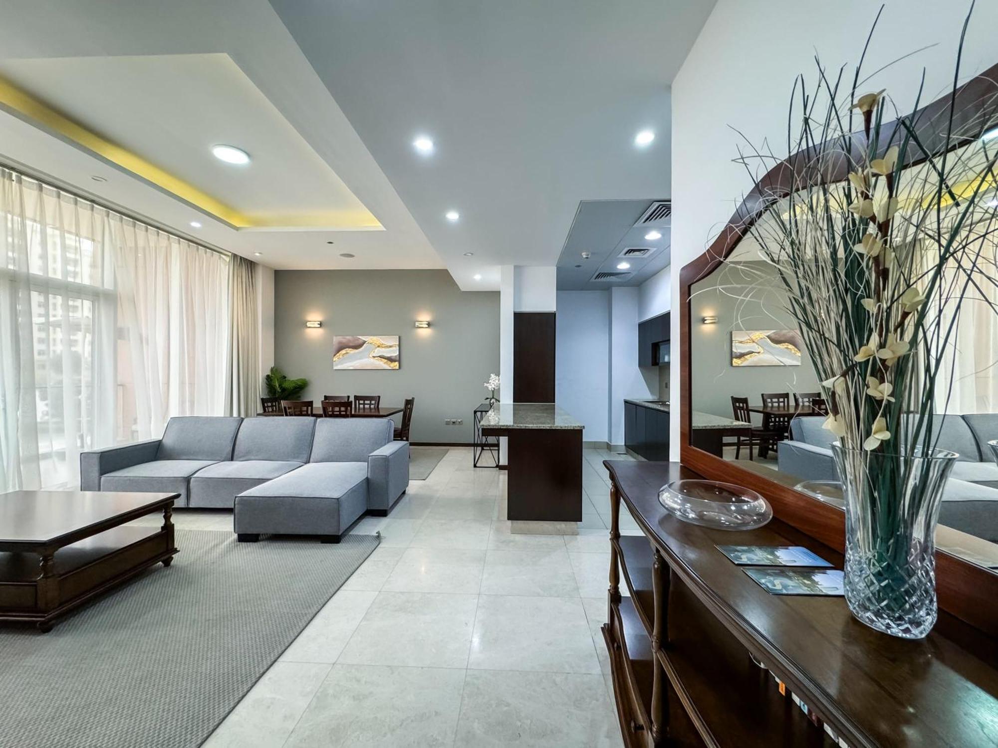 Modern Beachfront 1Br Apartment - Tiara Residence Ντουμπάι Εξωτερικό φωτογραφία