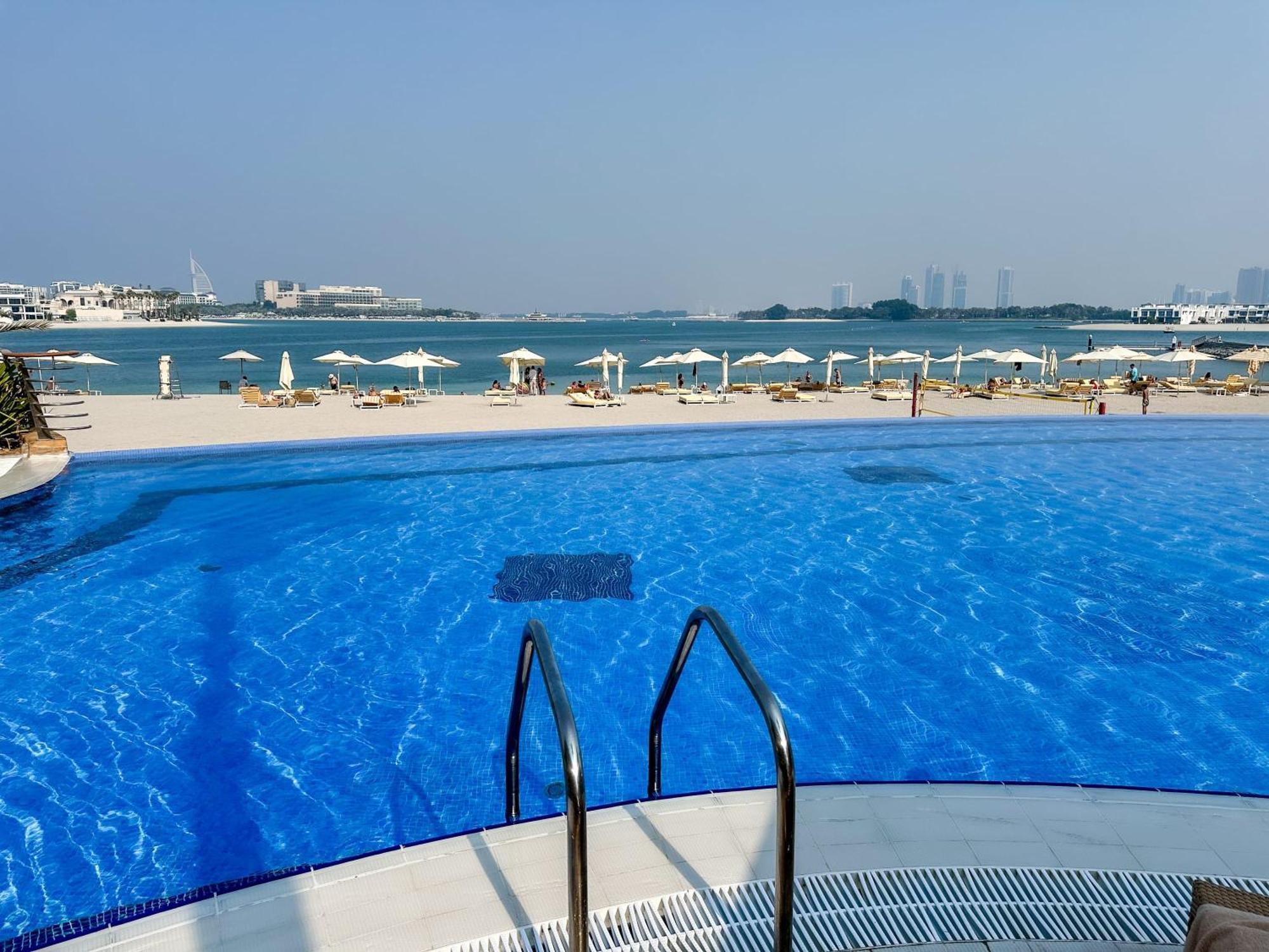 Modern Beachfront 1Br Apartment - Tiara Residence Ντουμπάι Εξωτερικό φωτογραφία